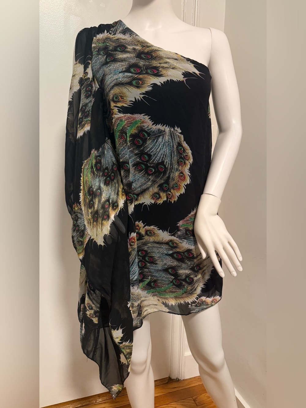 Vintage PAPRIKA One-Shoulder Black Dress with Peacock Feather Print 8
